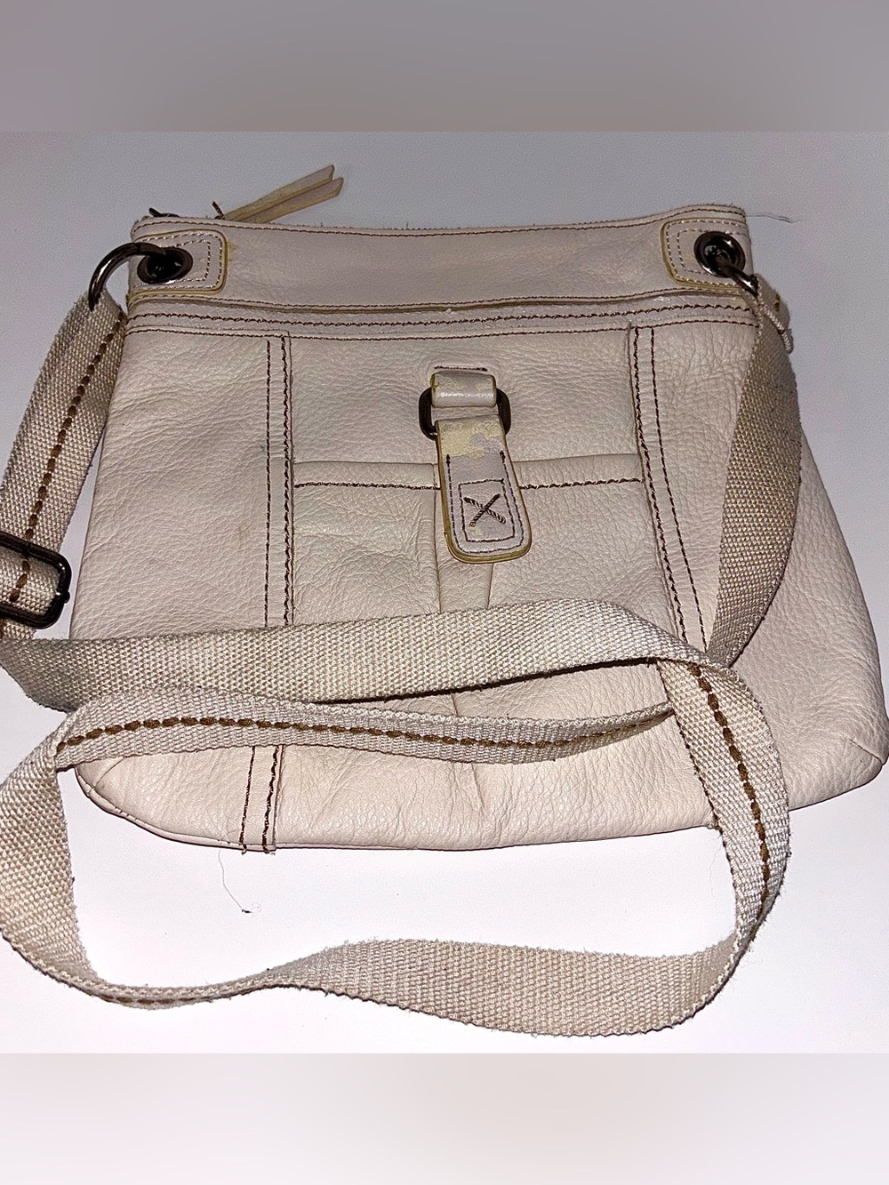 The Sak Women’s Cream Crossbody Bag – Neutral Leather